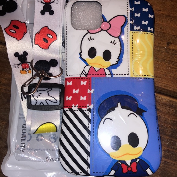Disney 11 Pro Max case with lanyard - Picture 3 of 6